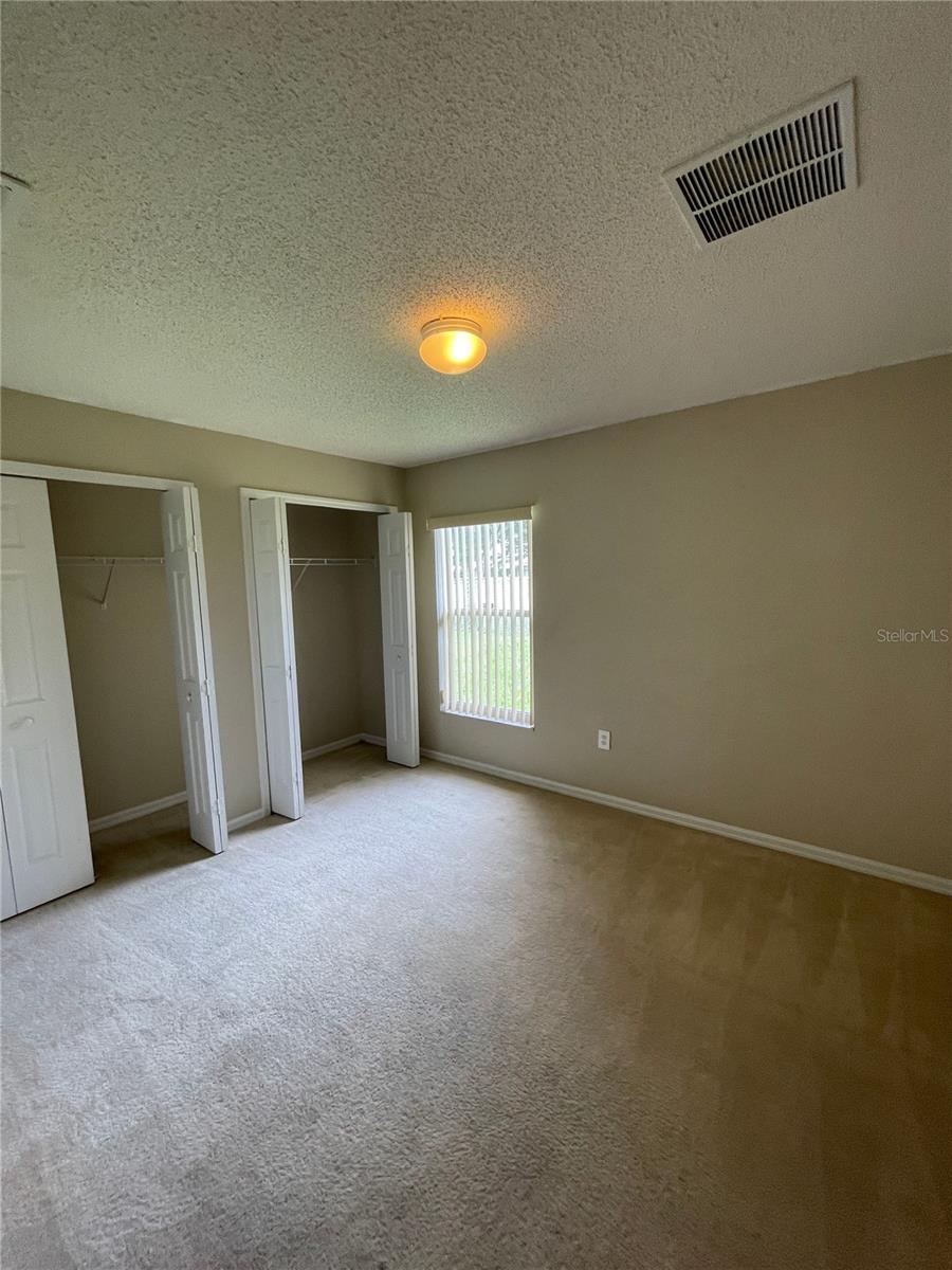 Image 20 of 30 For 207 Cranbrook Drive