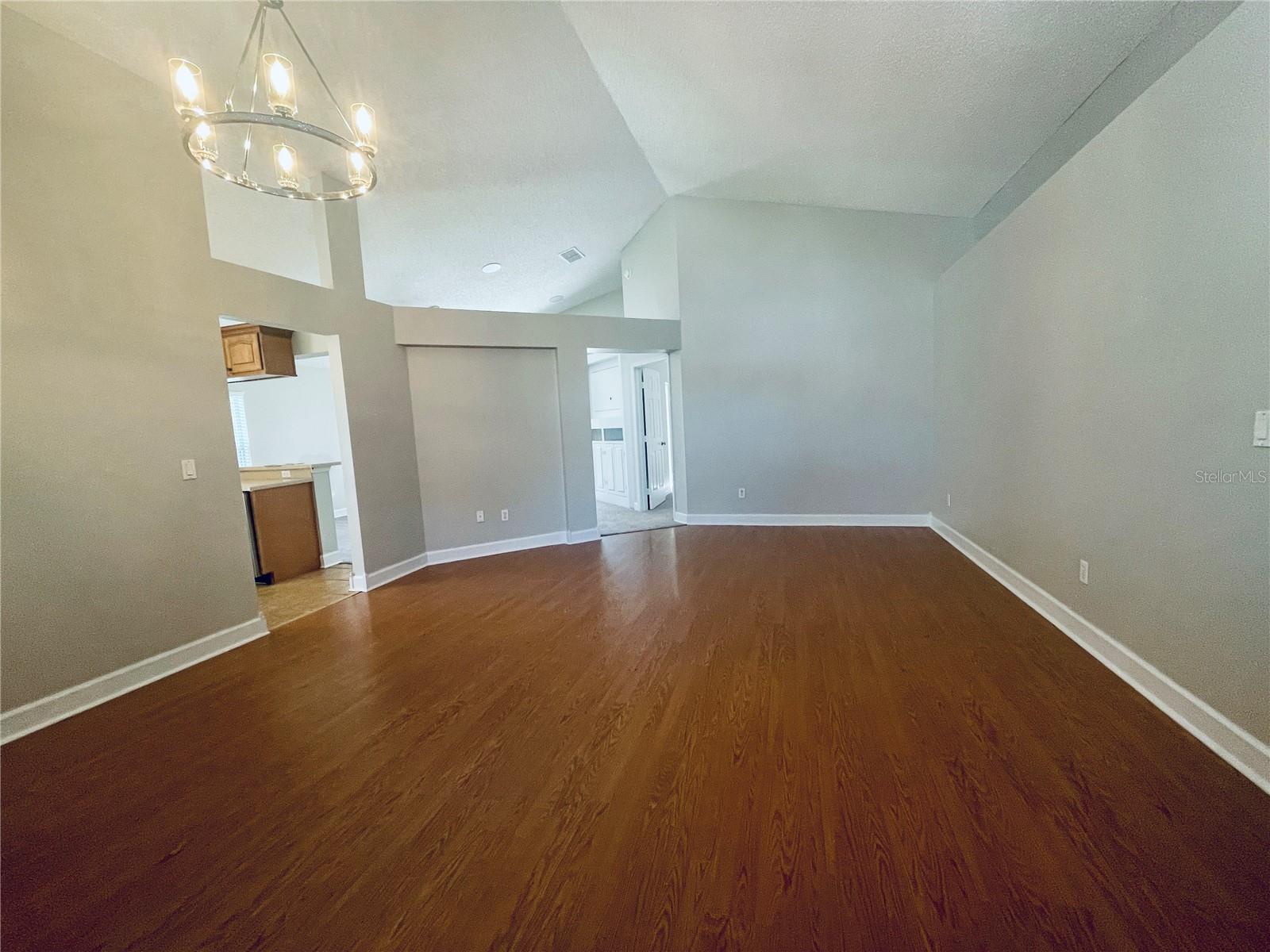 Image 13 of 20 For 1043 Ballyshannon Parkway