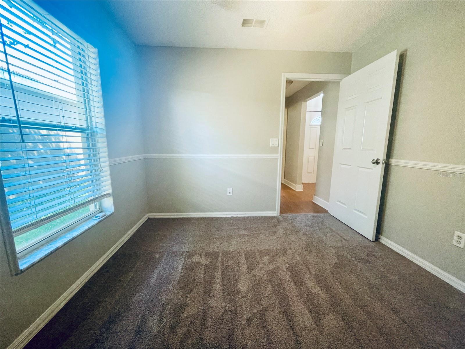 Image 15 of 20 For 1043 Ballyshannon Parkway