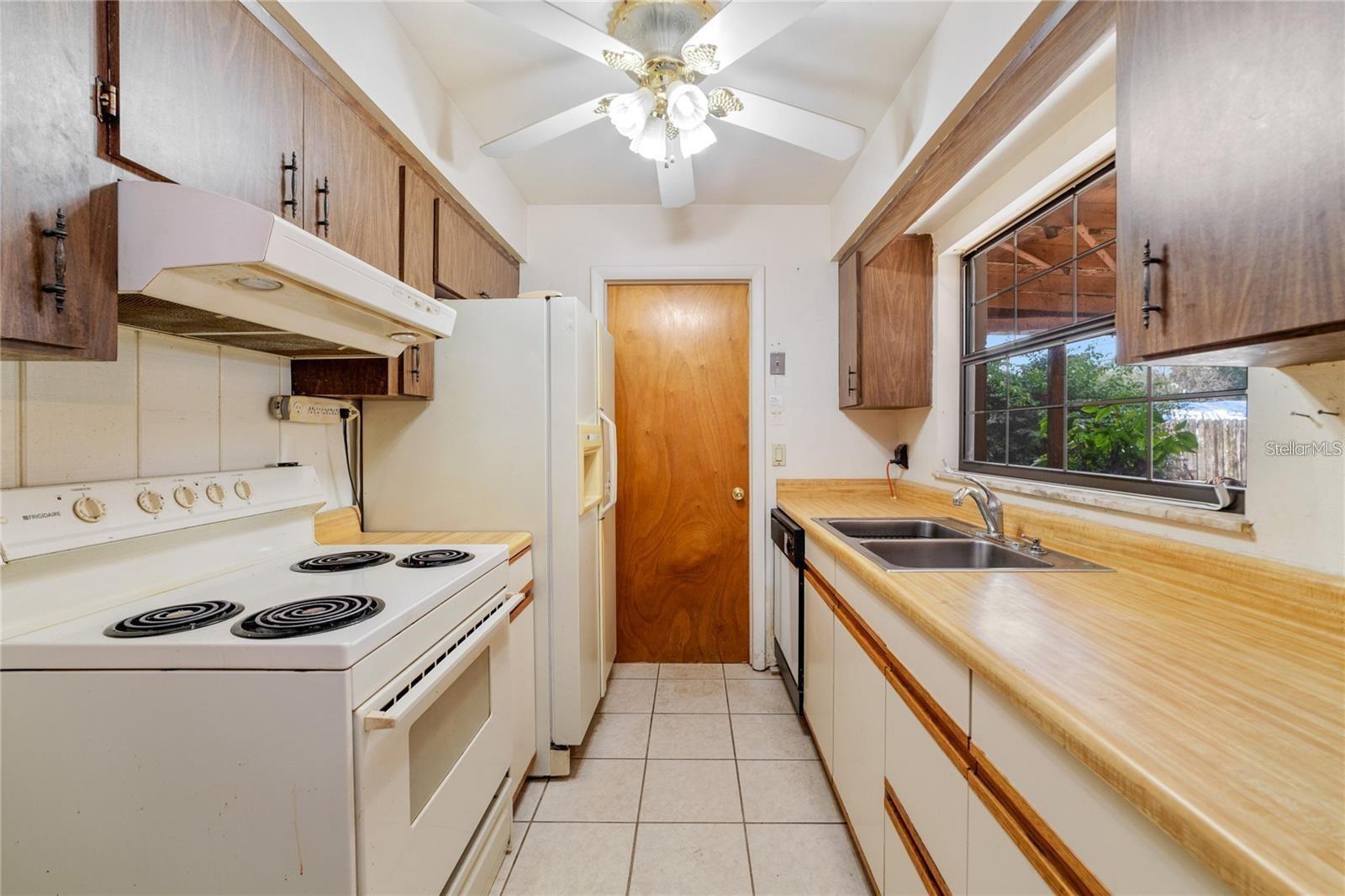 Image 5 of 13 For 7024 Harwick Drive