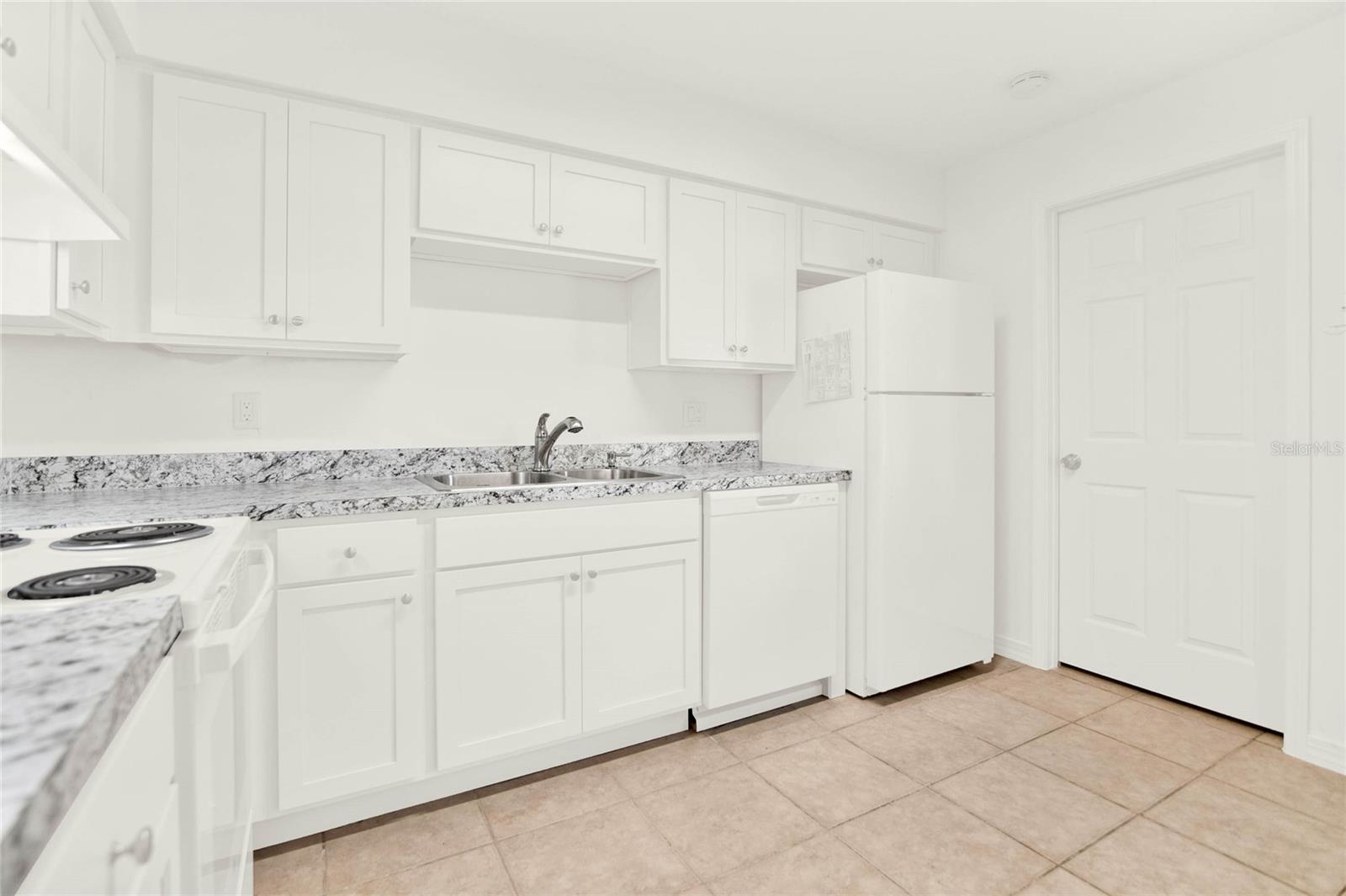 Image 10 of 26 For 2417 Cedar Avenue