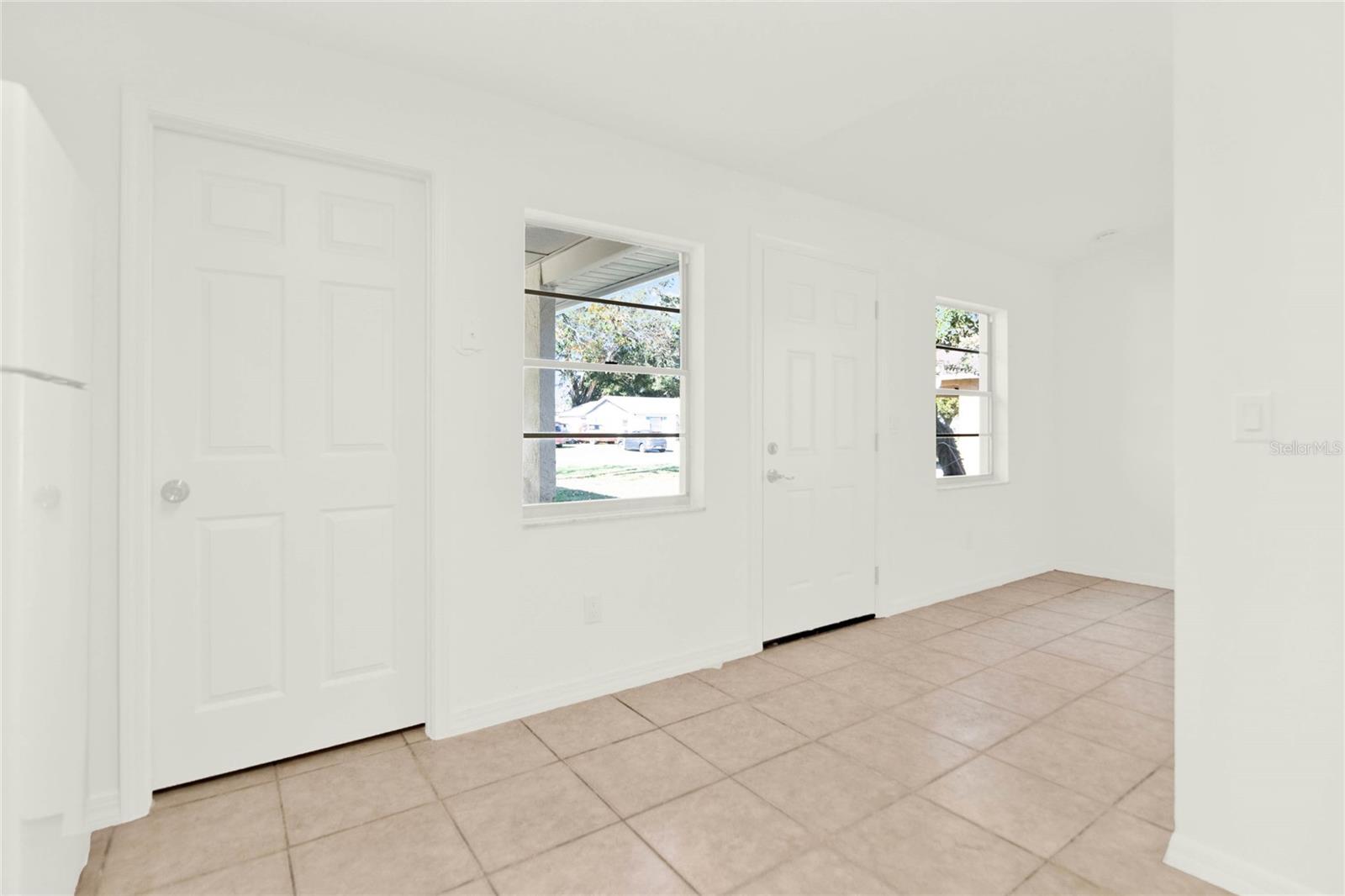 Image 5 of 26 For 2417 Cedar Avenue