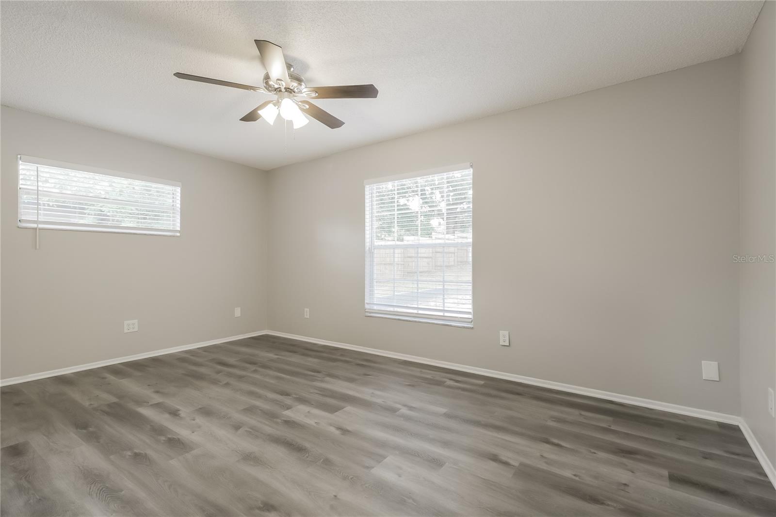 Image 9 of 16 For 419 Cutter Court