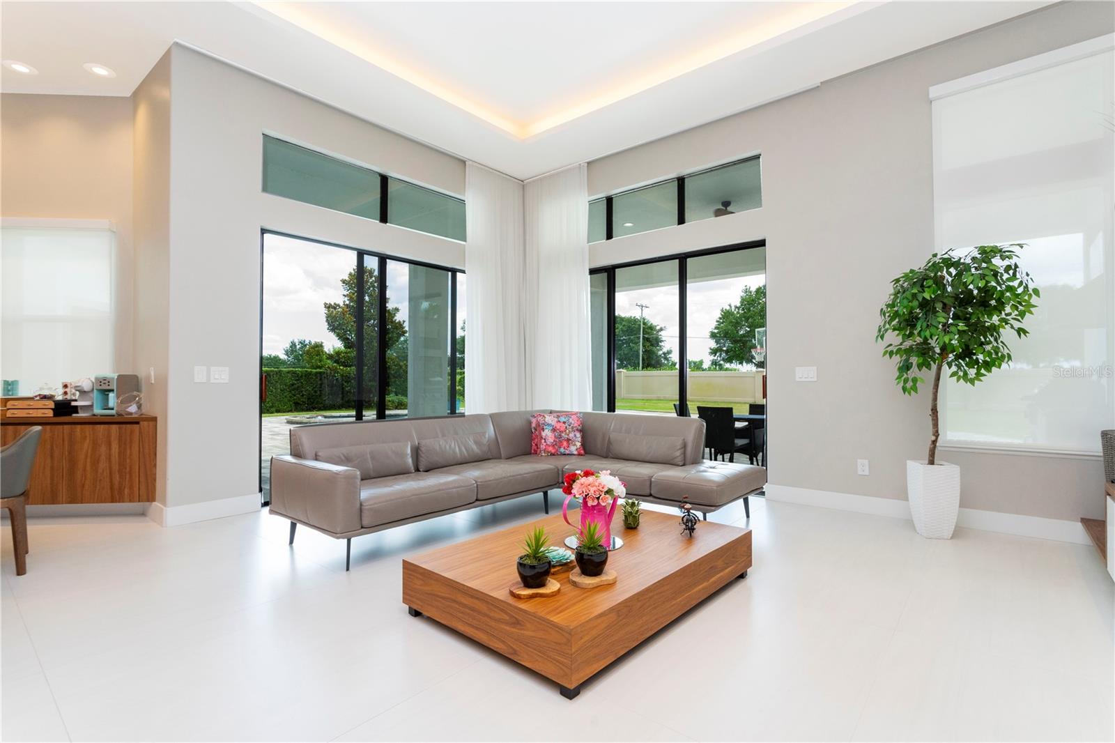 Image 11 of 63 For 4279 Isabella Circle