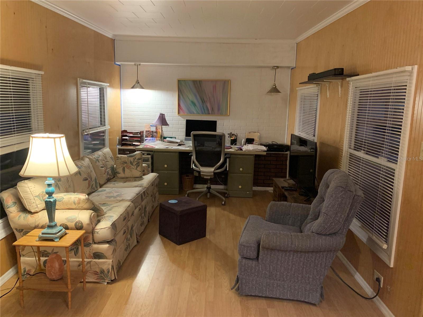 Listing photo id 11 for 12766 Seminole Boulevard 61