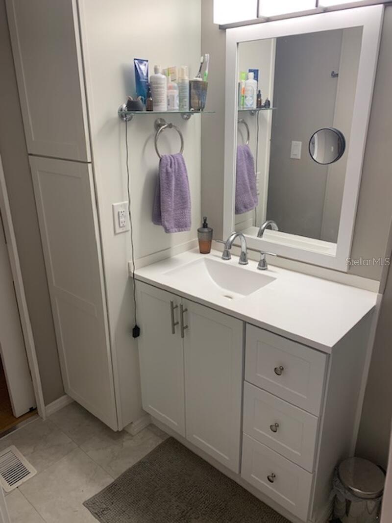 Listing photo id 16 for 12766 Seminole Boulevard 61