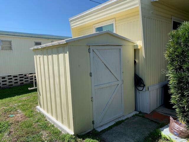 Listing photo id 4 for 12766 Seminole Boulevard 61