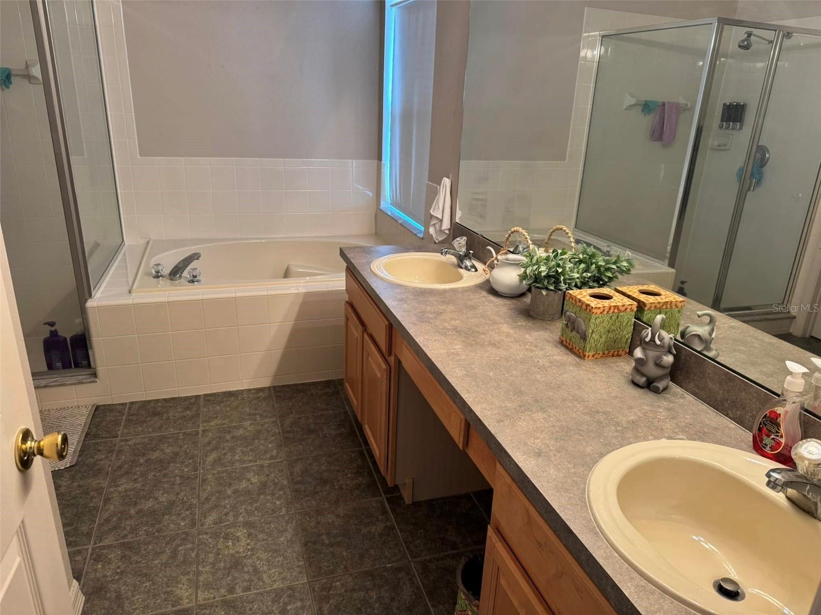 Image 14 of 19 For 800 Woodlark Drive