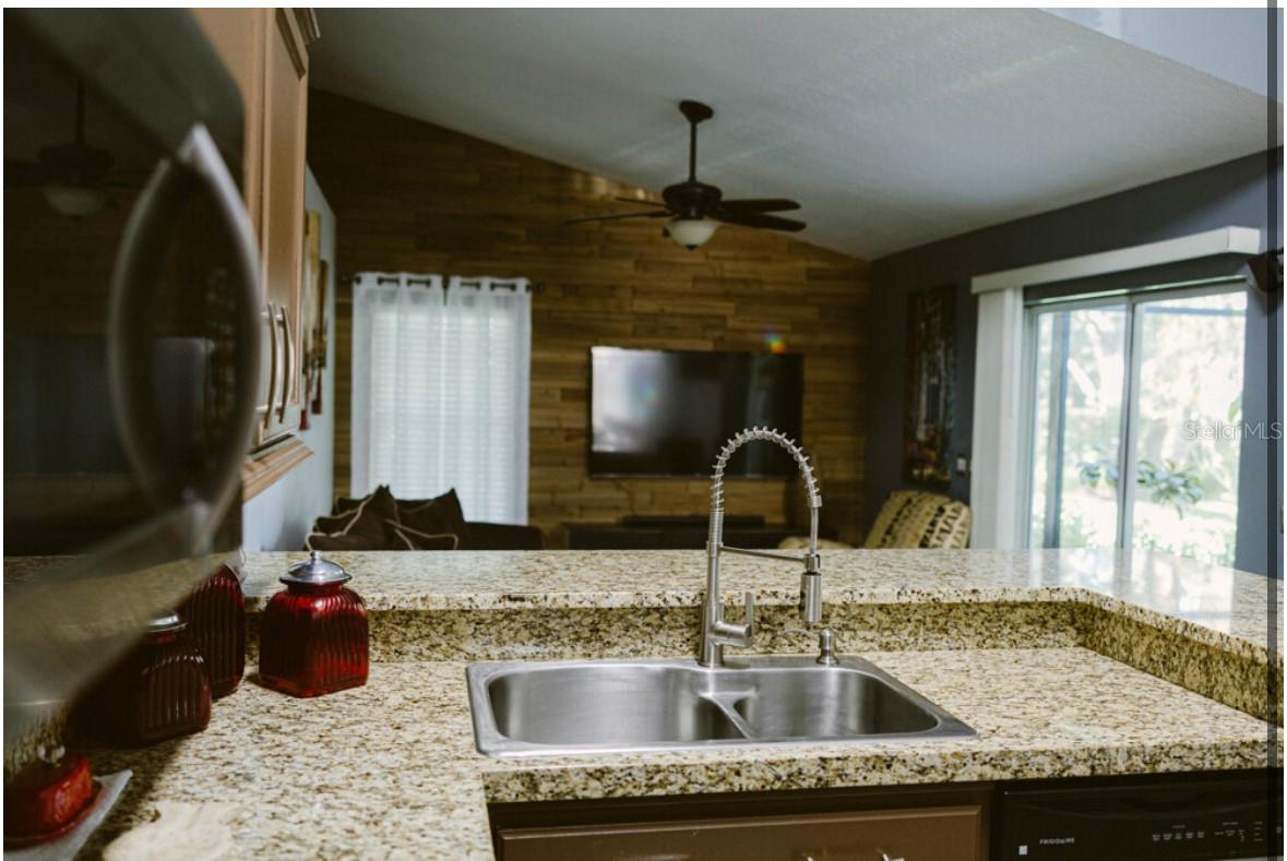 Image 13 of 32 For 2102 Applegate Drive