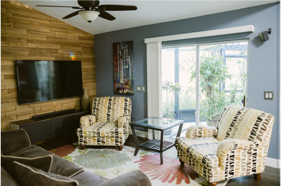 Image 14 of 32 For 2102 Applegate Drive