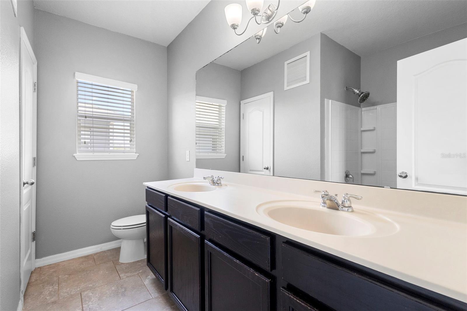 Image 11 of 26 For 6562 Goldenrod Road 80b