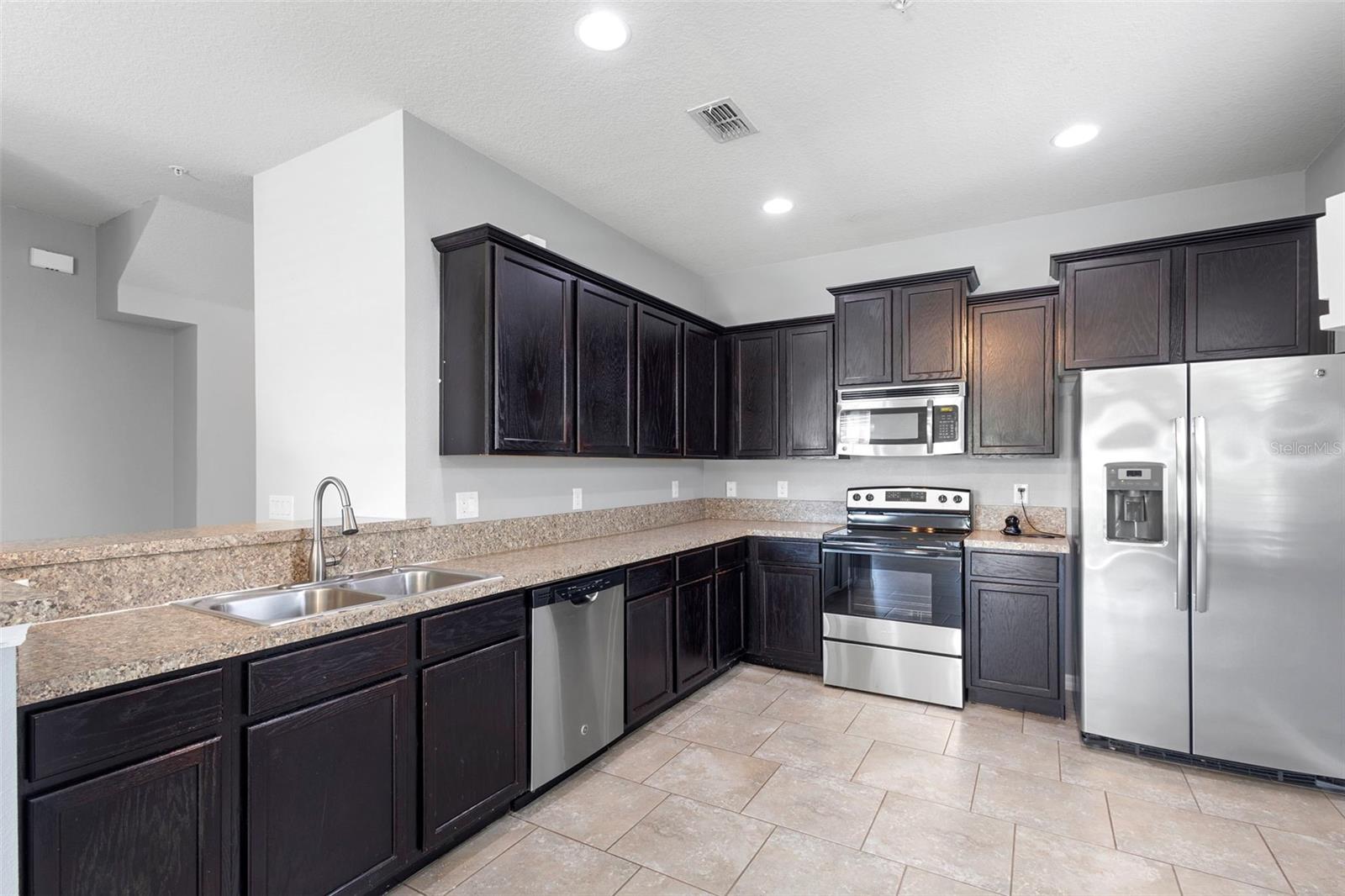 Image 2 of 26 For 6562 Goldenrod Road 80b