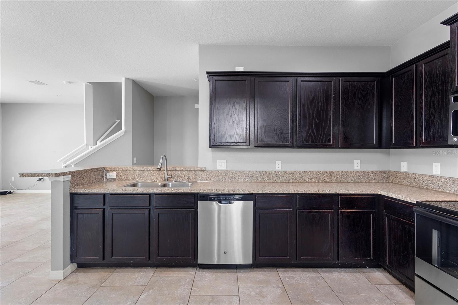 Image 3 of 26 For 6562 Goldenrod Road 80b