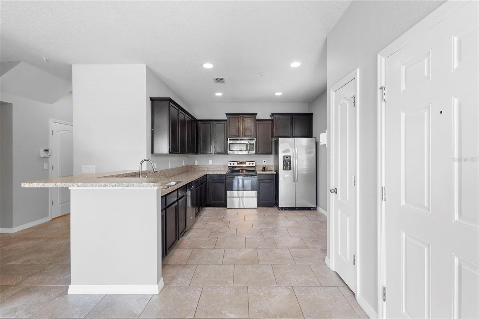 Image 5 of 26 For 6562 Goldenrod Road 80b