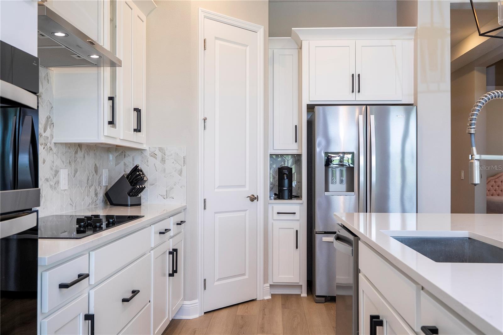 Image 11 of 95 For 16489 Silver Brook Way