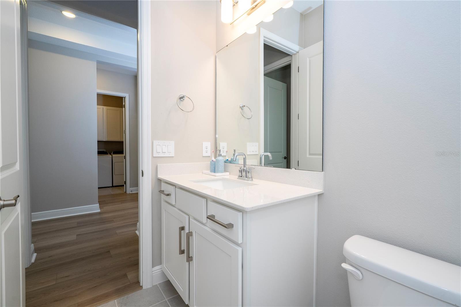 Image 40 of 95 For 16489 Silver Brook Way