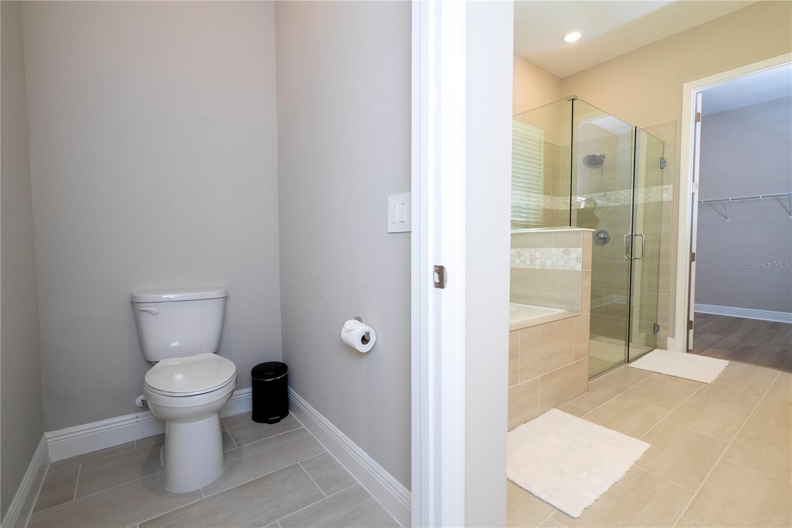 Image 53 of 95 For 16489 Silver Brook Way