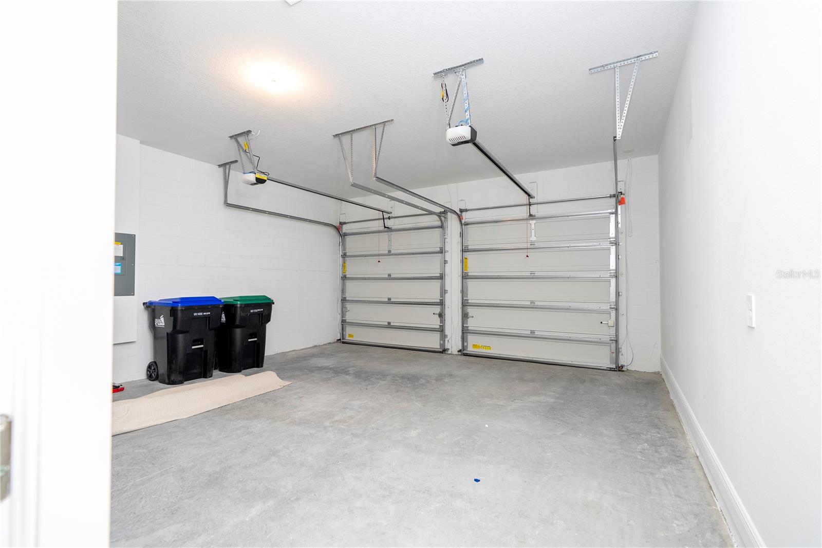 Image 68 of 95 For 16489 Silver Brook Way