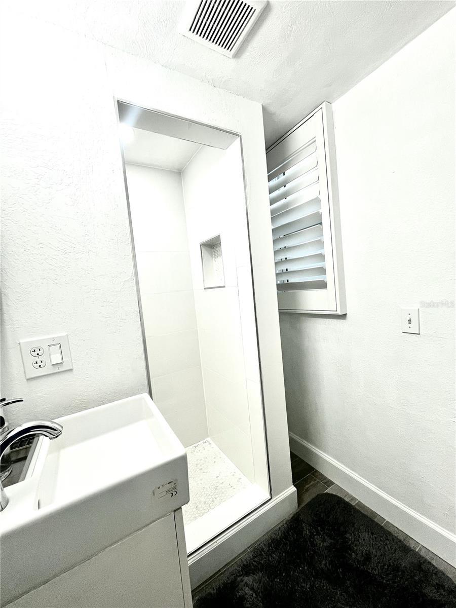 Image 6 of 30 For 935 Atlantic Avenue 255