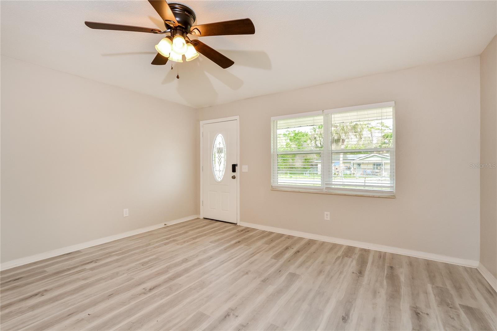 Image 3 of 15 For 1604 Palm Avenue