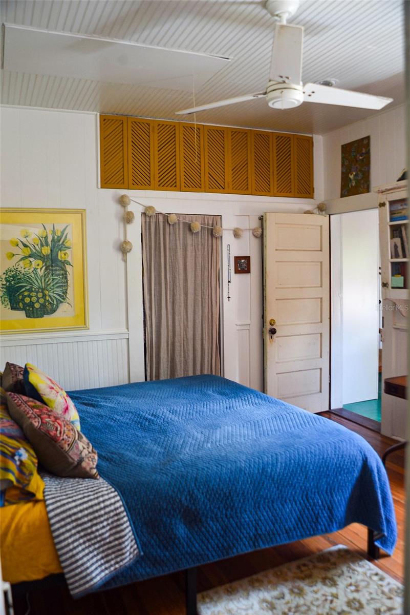 Image 15 of 43 For 748 Florence Avenue