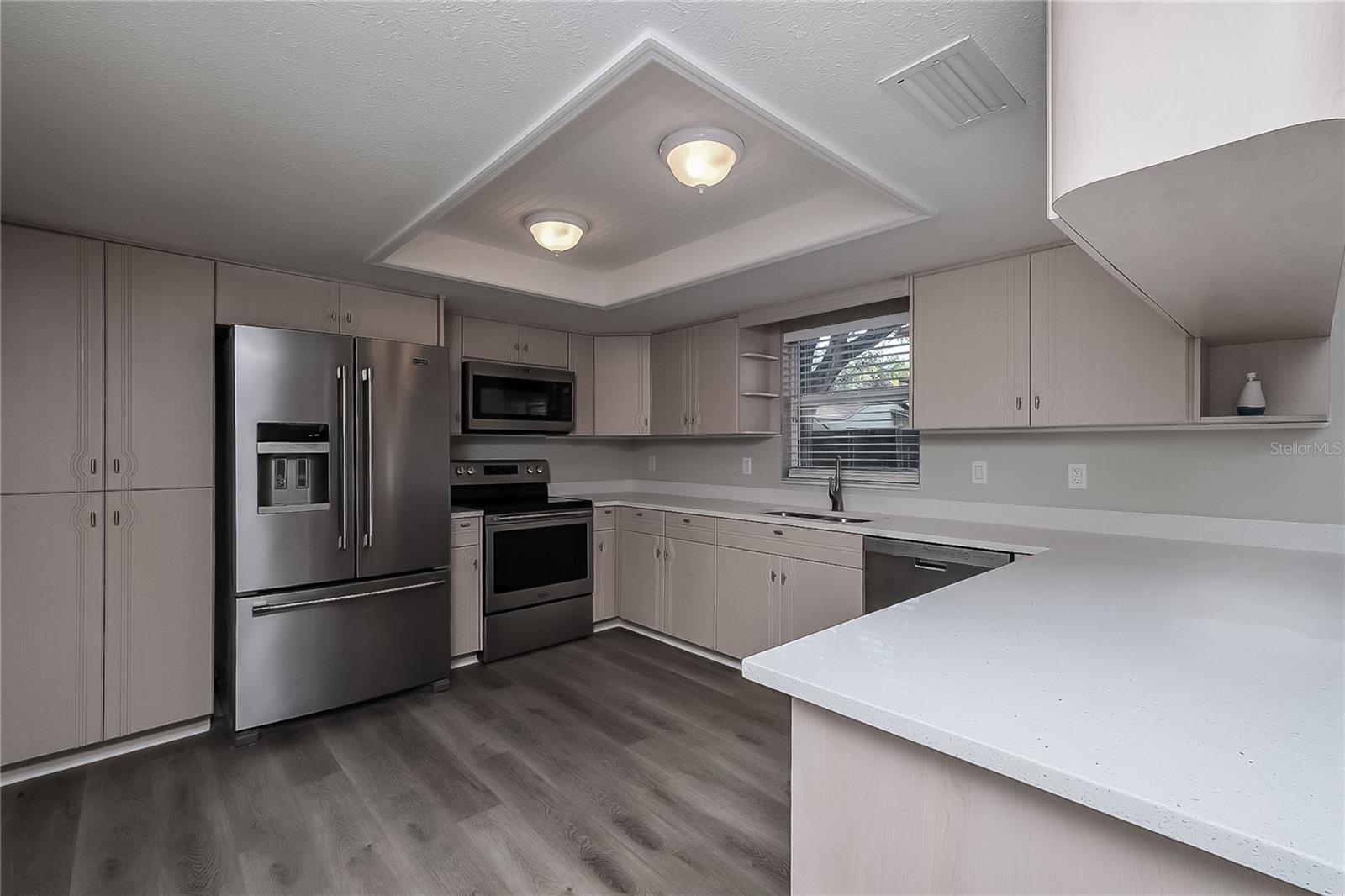 Image 6 of 16 For 7900 Lightfoot Drive