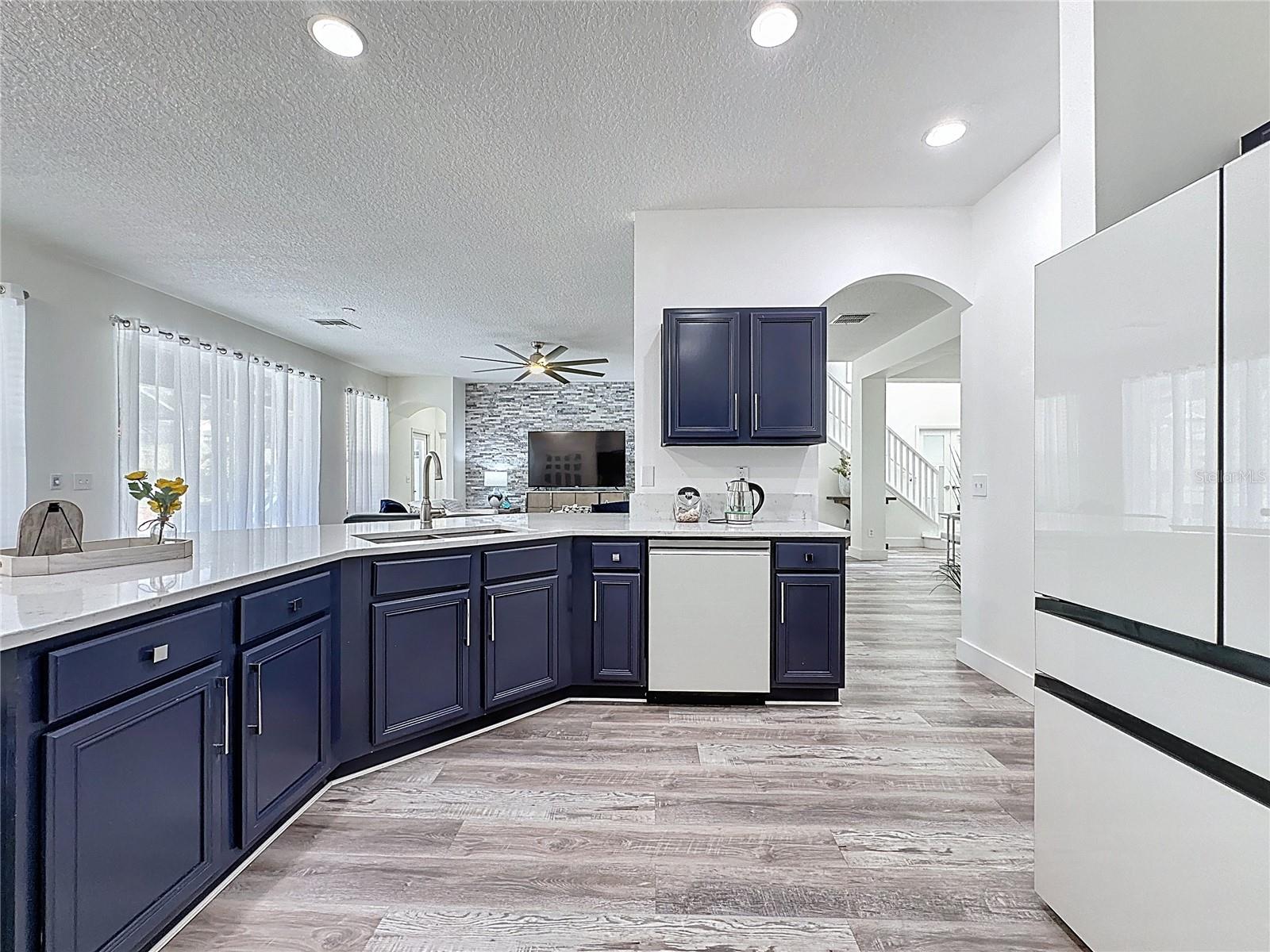 Image 11 of 51 For 8518 La Isla Drive