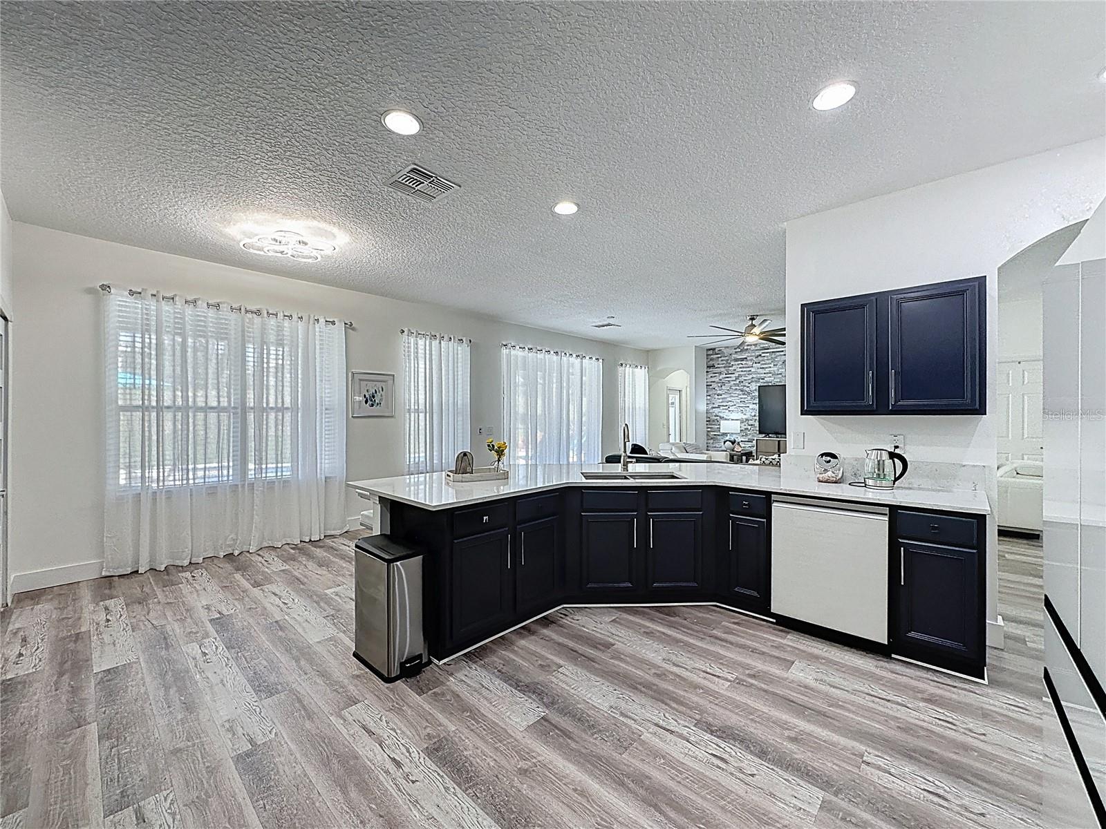 Image 13 of 51 For 8518 La Isla Drive