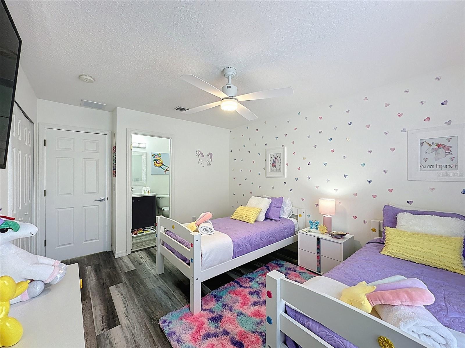 Image 26 of 51 For 8518 La Isla Drive