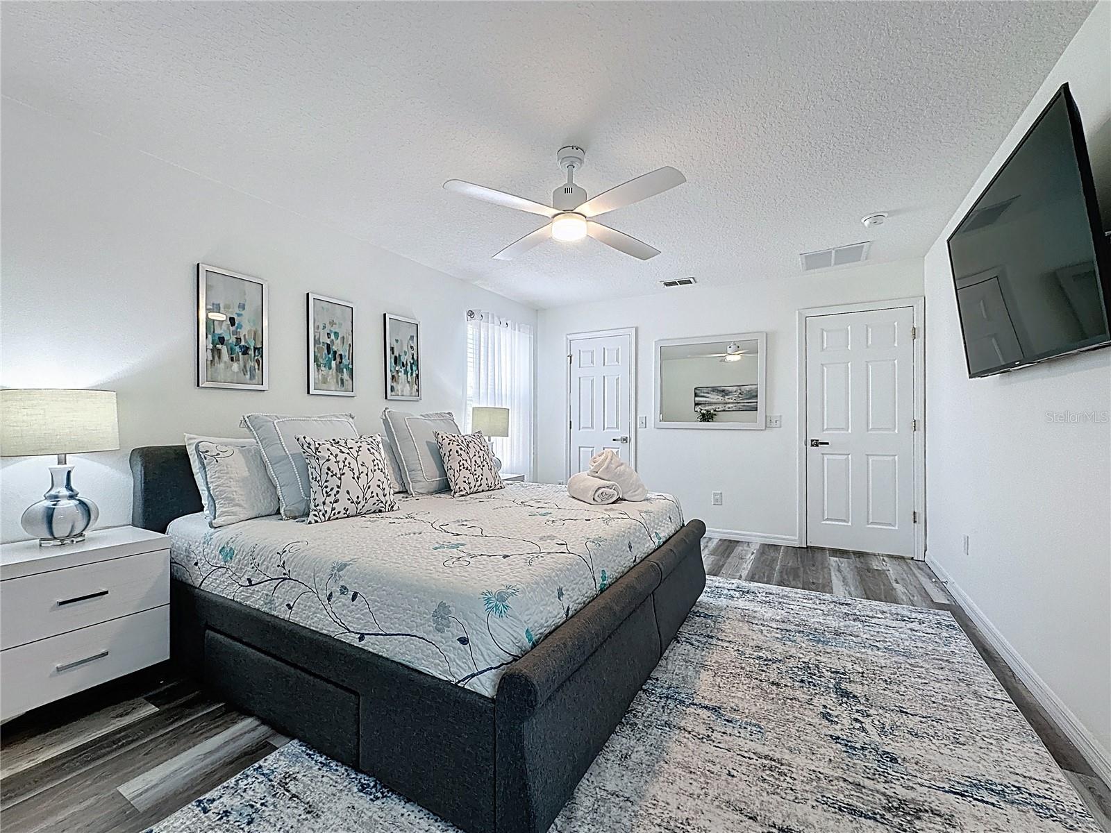 Image 32 of 51 For 8518 La Isla Drive