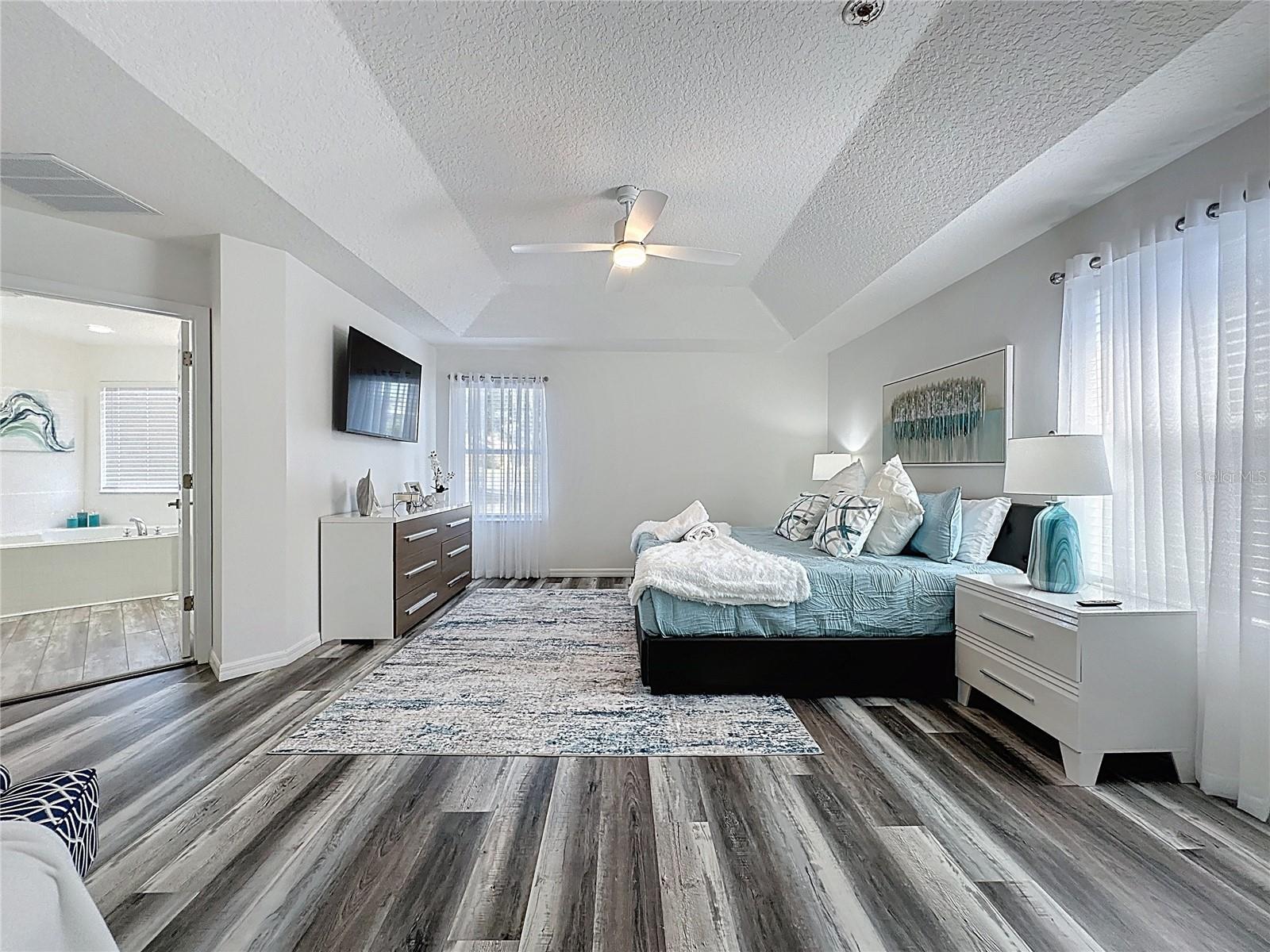 Image 33 of 51 For 8518 La Isla Drive