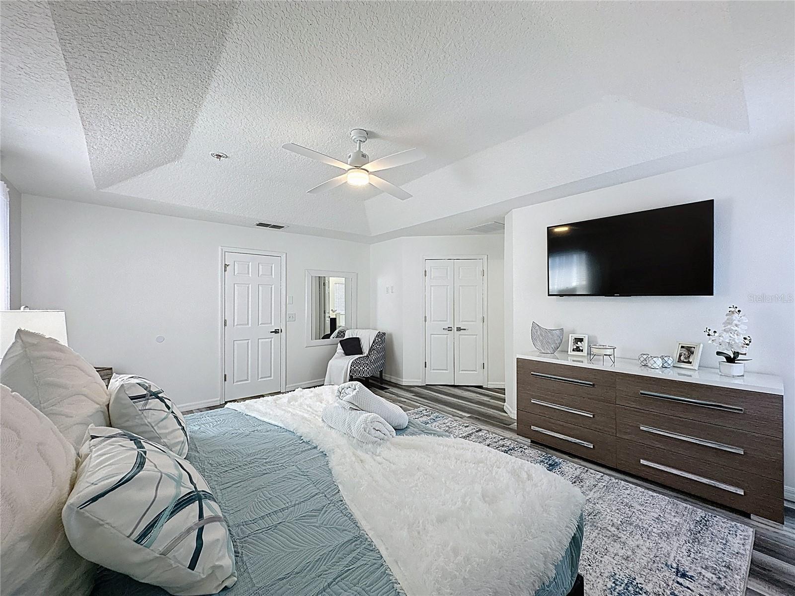 Image 36 of 51 For 8518 La Isla Drive