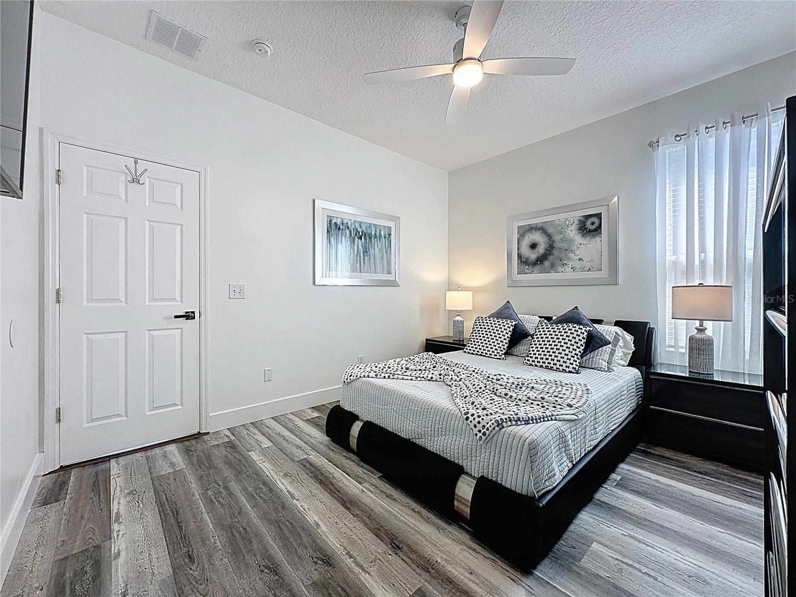 Image 38 of 51 For 8518 La Isla Drive