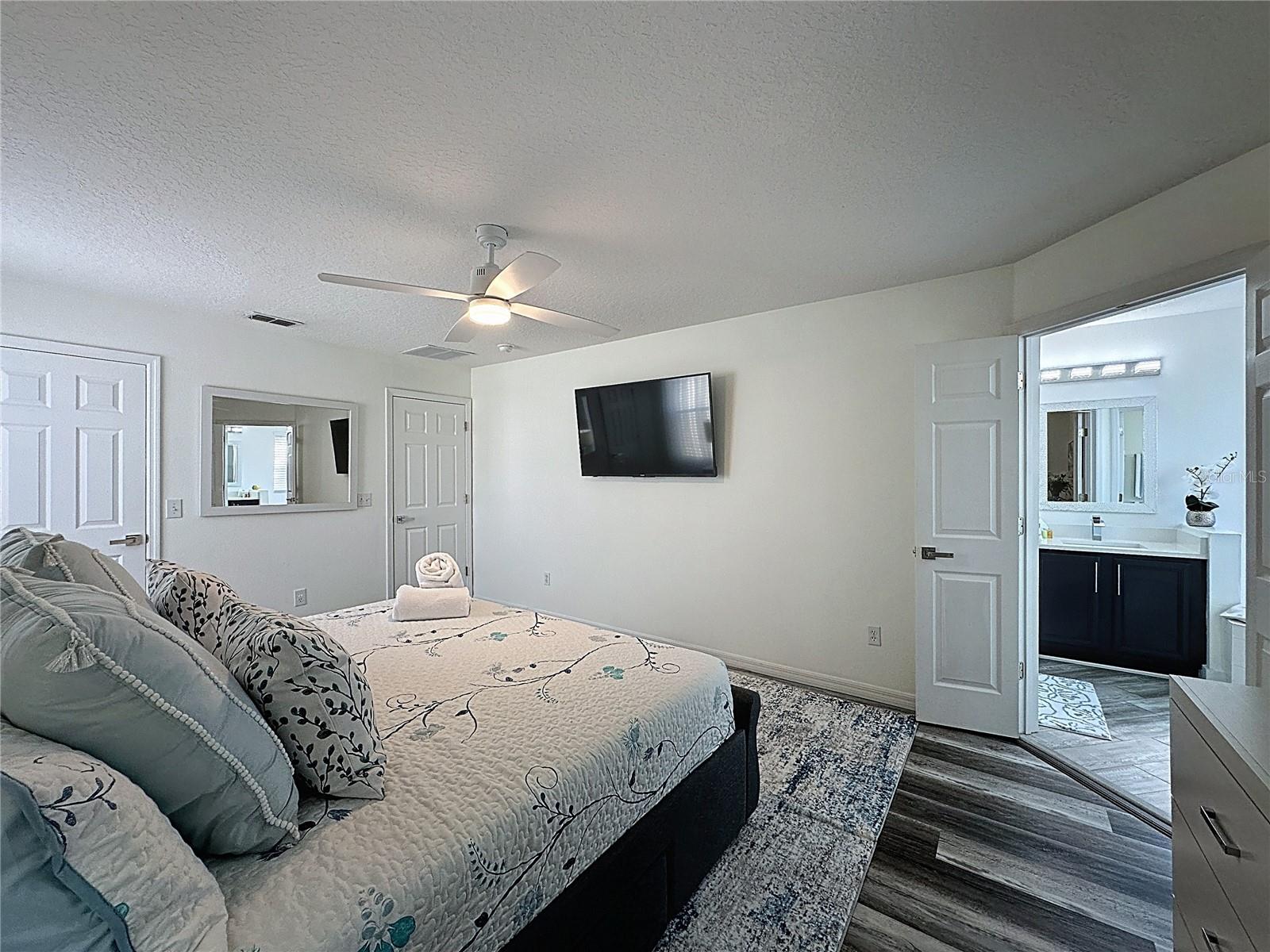 Image 39 of 51 For 8518 La Isla Drive