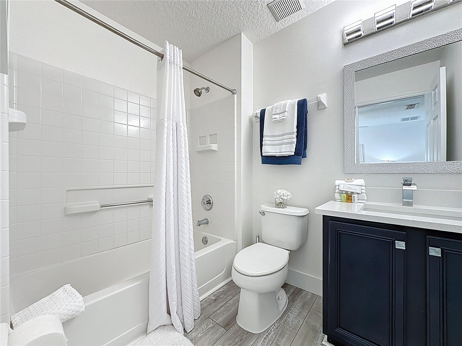Image 42 of 51 For 8518 La Isla Drive