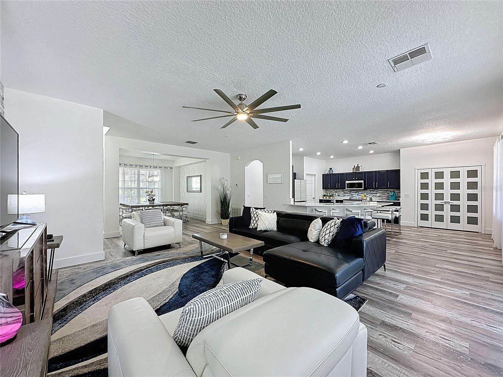 Image 6 of 51 For 8518 La Isla Drive
