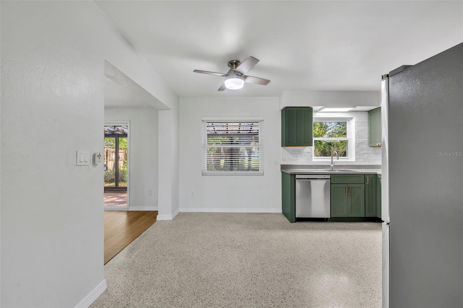 Image 13 of 32 For 3615 Pelican Ln