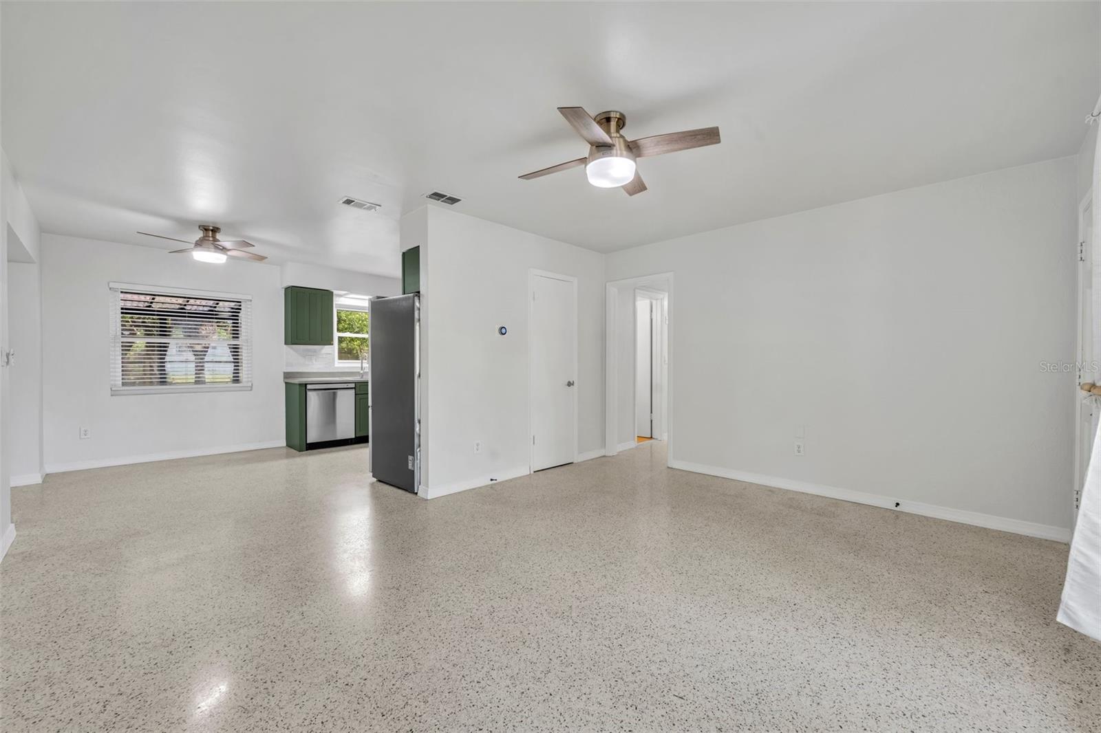 Image 6 of 32 For 3615 Pelican Ln