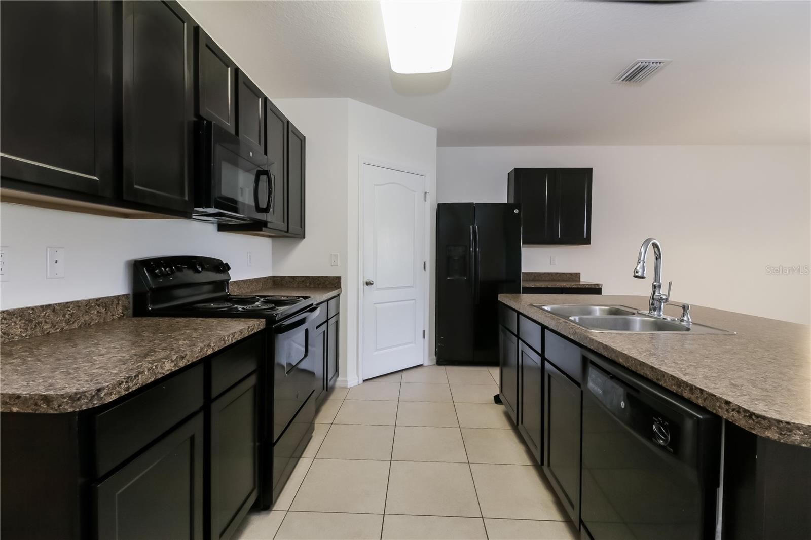 Image 7 of 16 For 14614 Potterton Circle