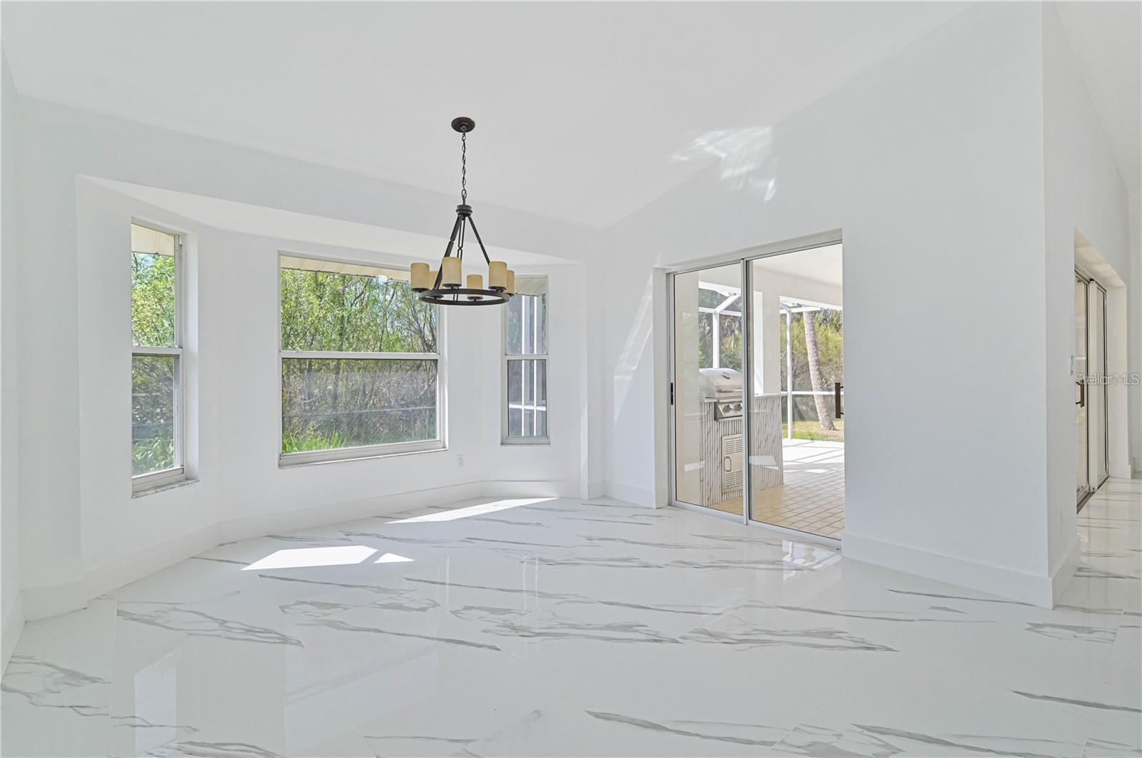 Image 17 of 43 For 3832 Sabal Springs Boulevard