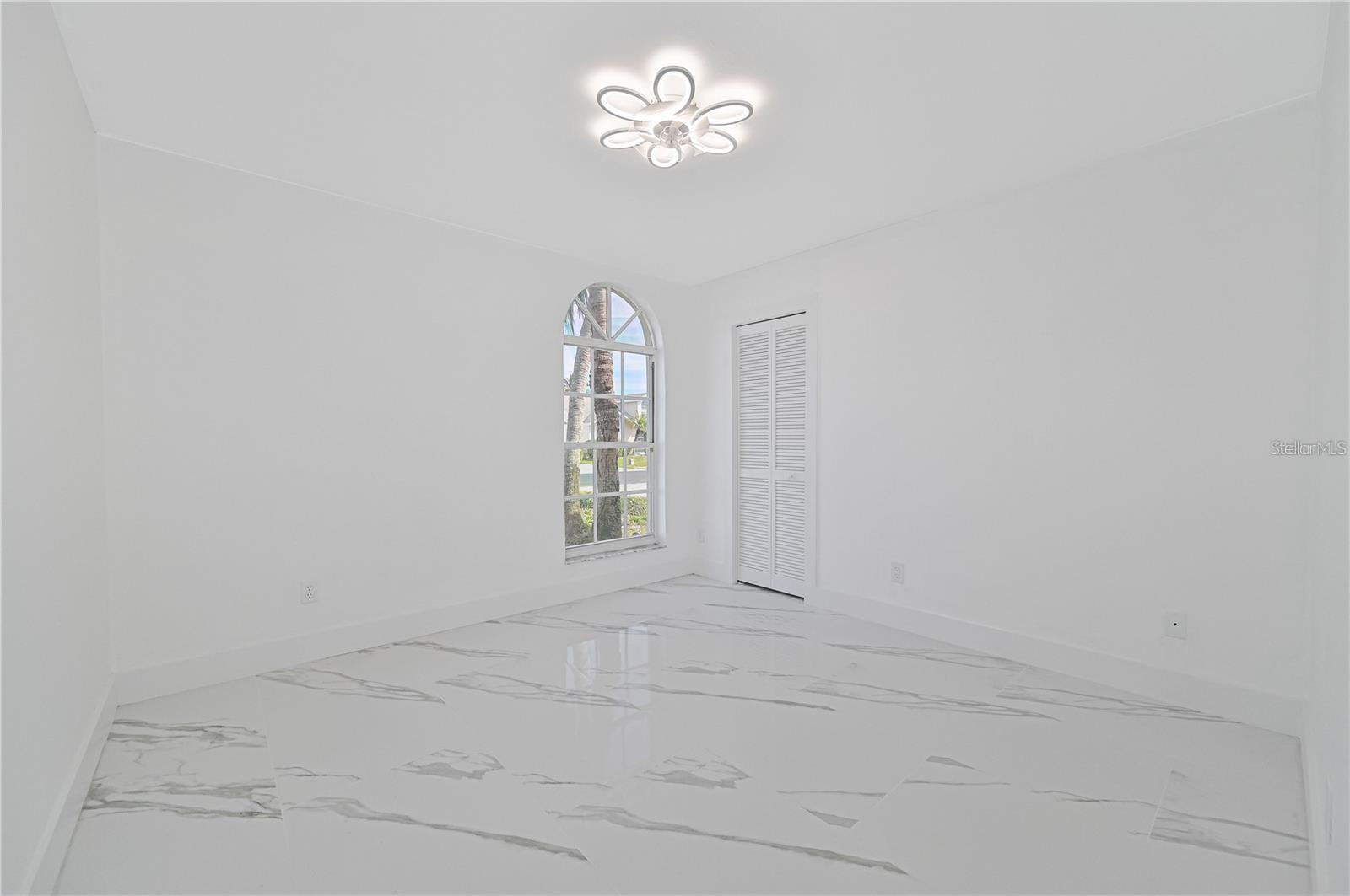 Image 23 of 43 For 3832 Sabal Springs Boulevard
