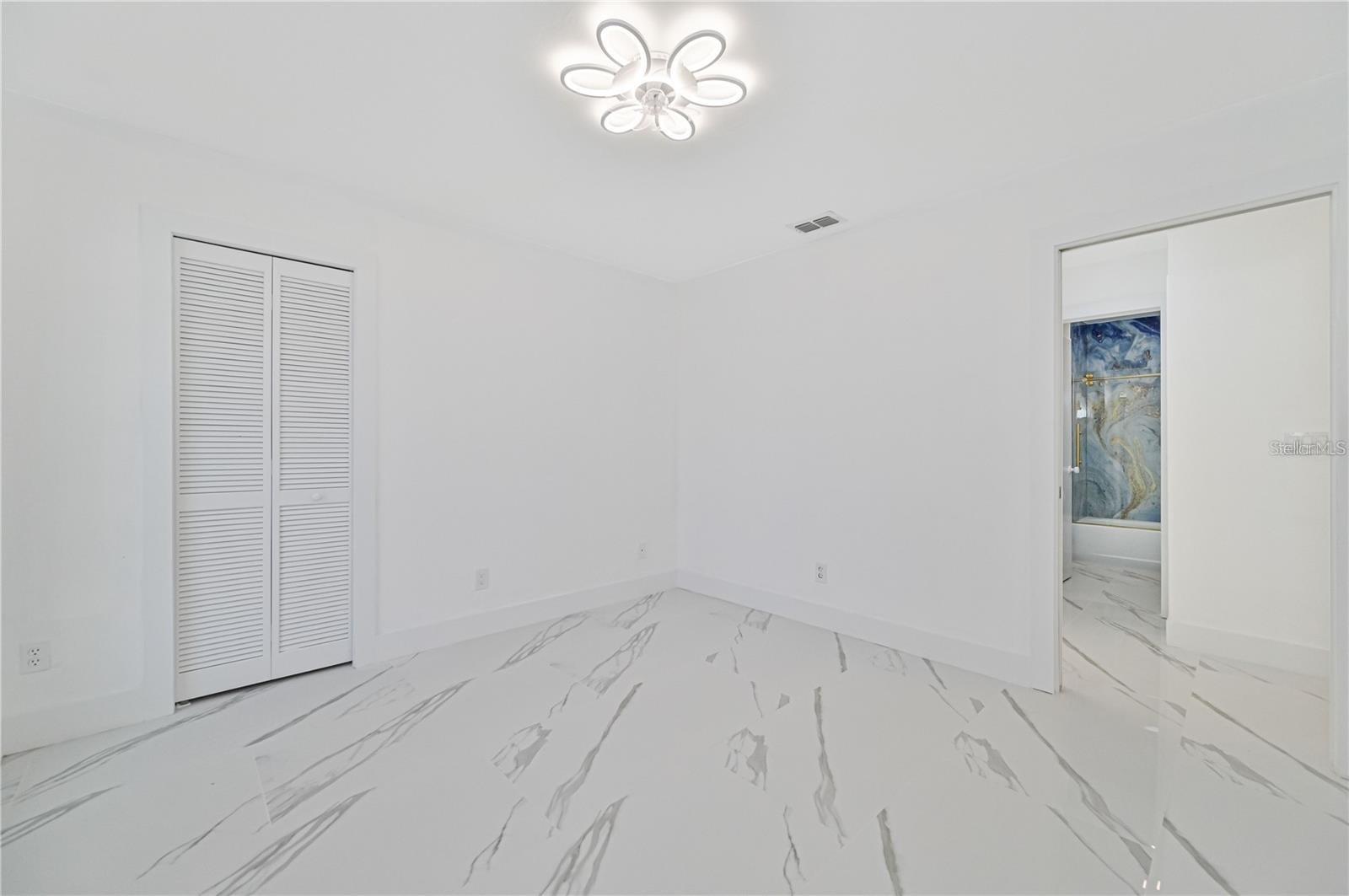 Image 24 of 43 For 3832 Sabal Springs Boulevard