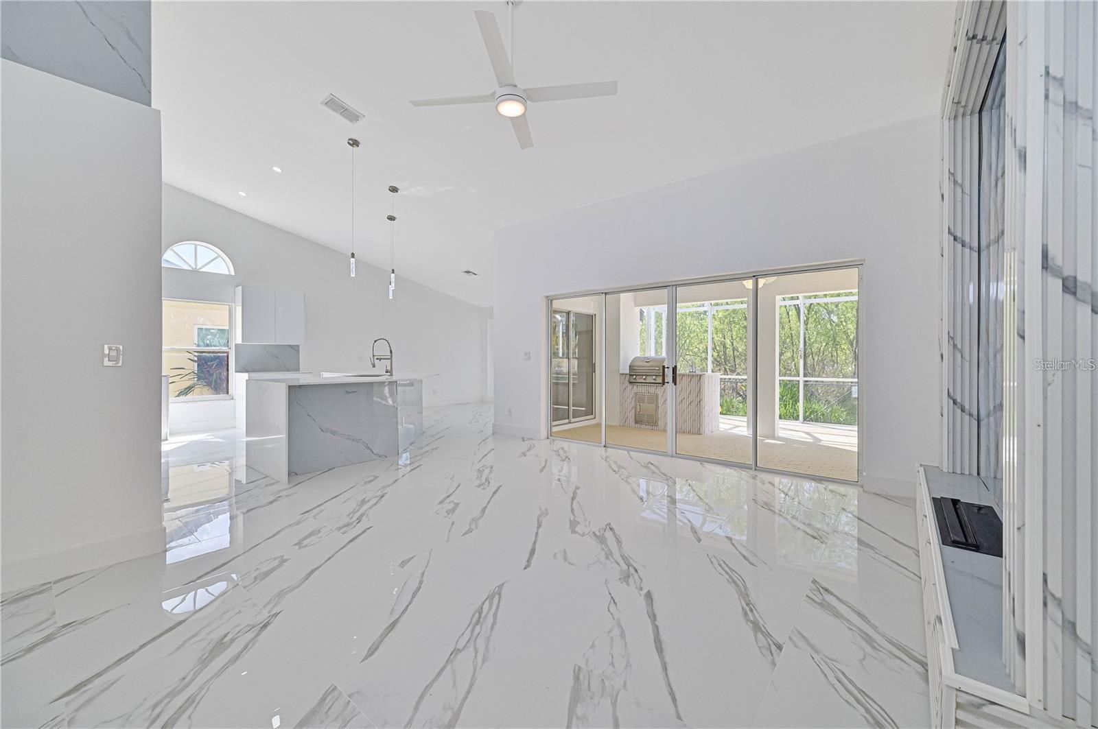 Image 7 of 43 For 3832 Sabal Springs Boulevard