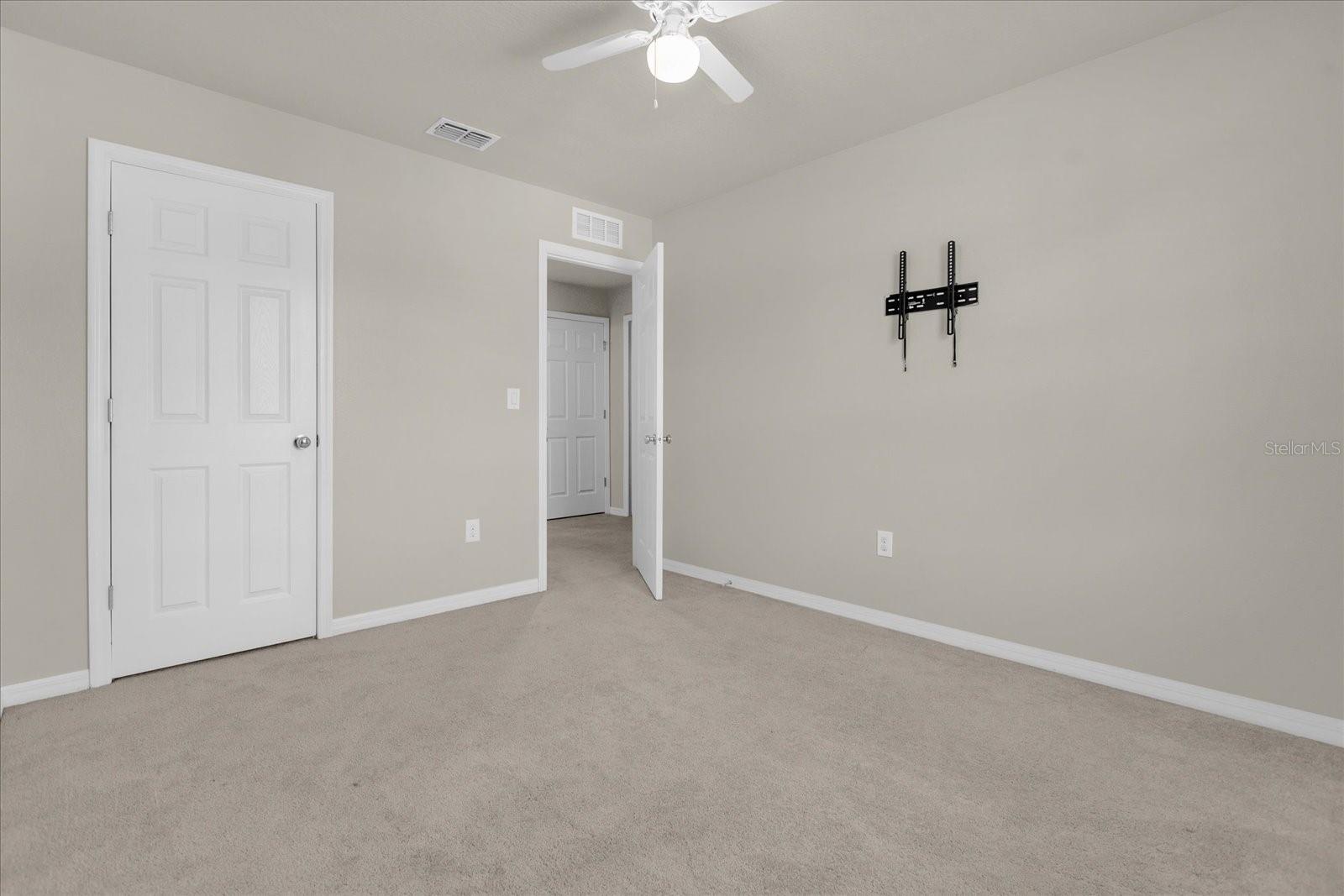 Image 10 of 33 For 2742 Red Horse Drive