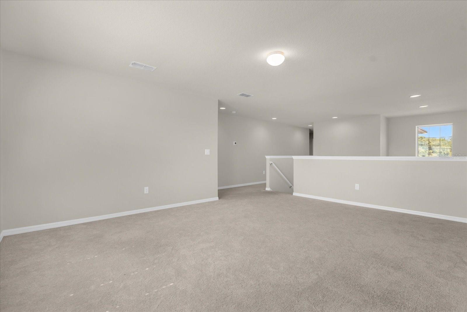 Image 15 of 33 For 2742 Red Horse Drive