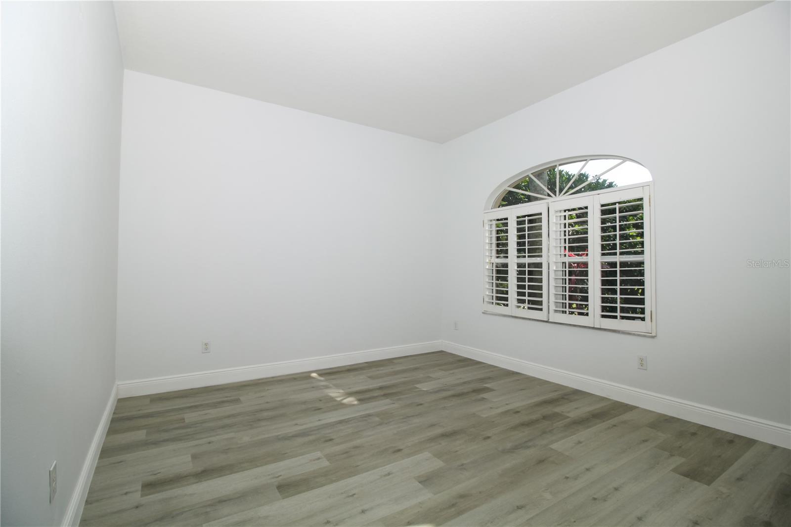 Image 11 of 48 For 1208 Castleport Road
