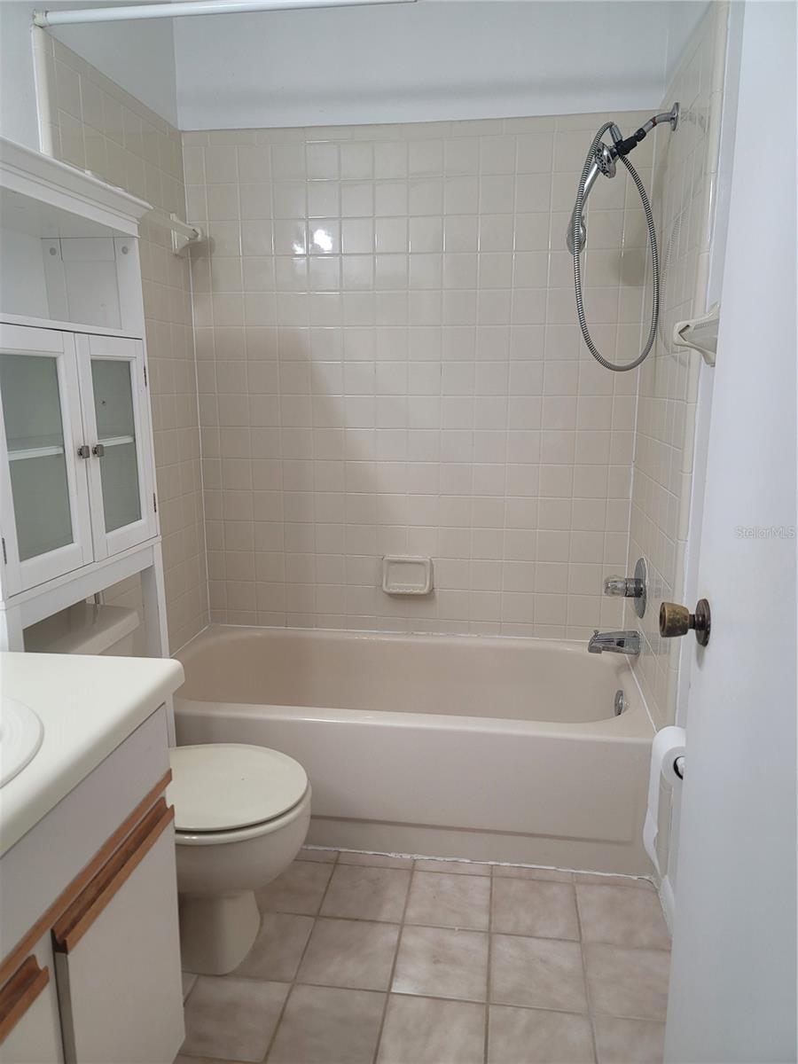 Image 12 of 13 For 3124 Semoran Boulevard 206