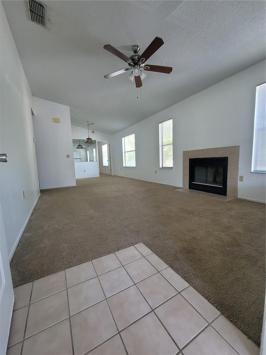 Image 4 of 13 For 3124 Semoran Boulevard 206