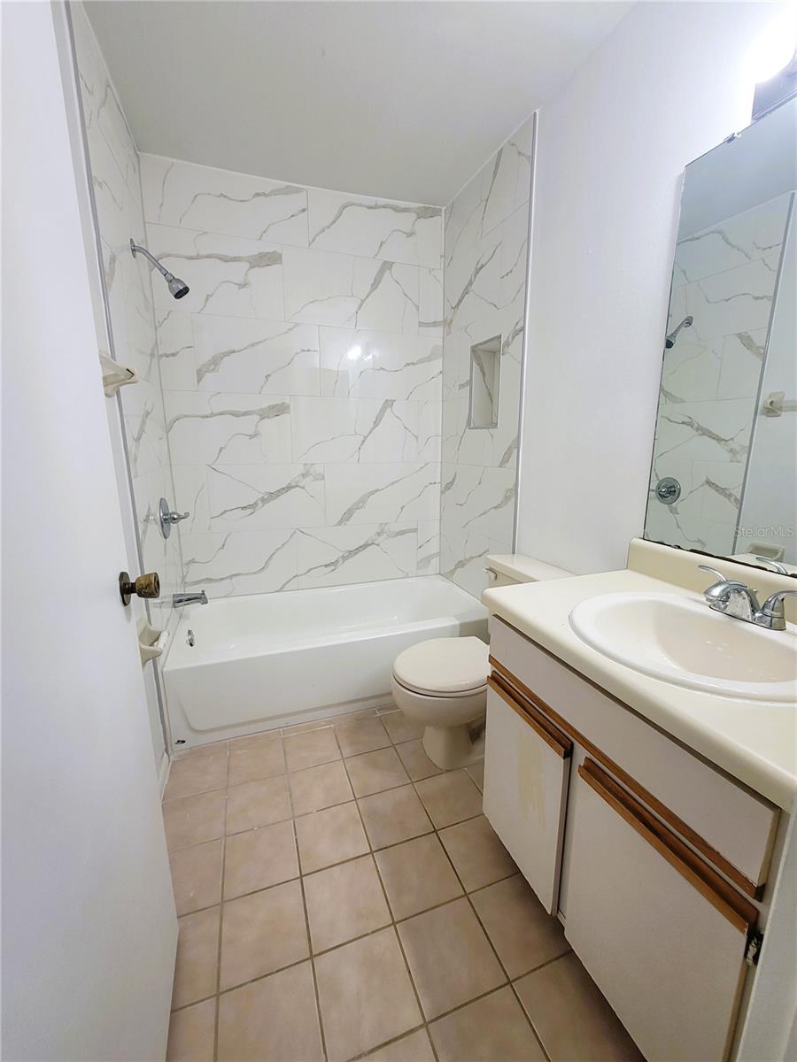 Image 8 of 13 For 3124 Semoran Boulevard 206