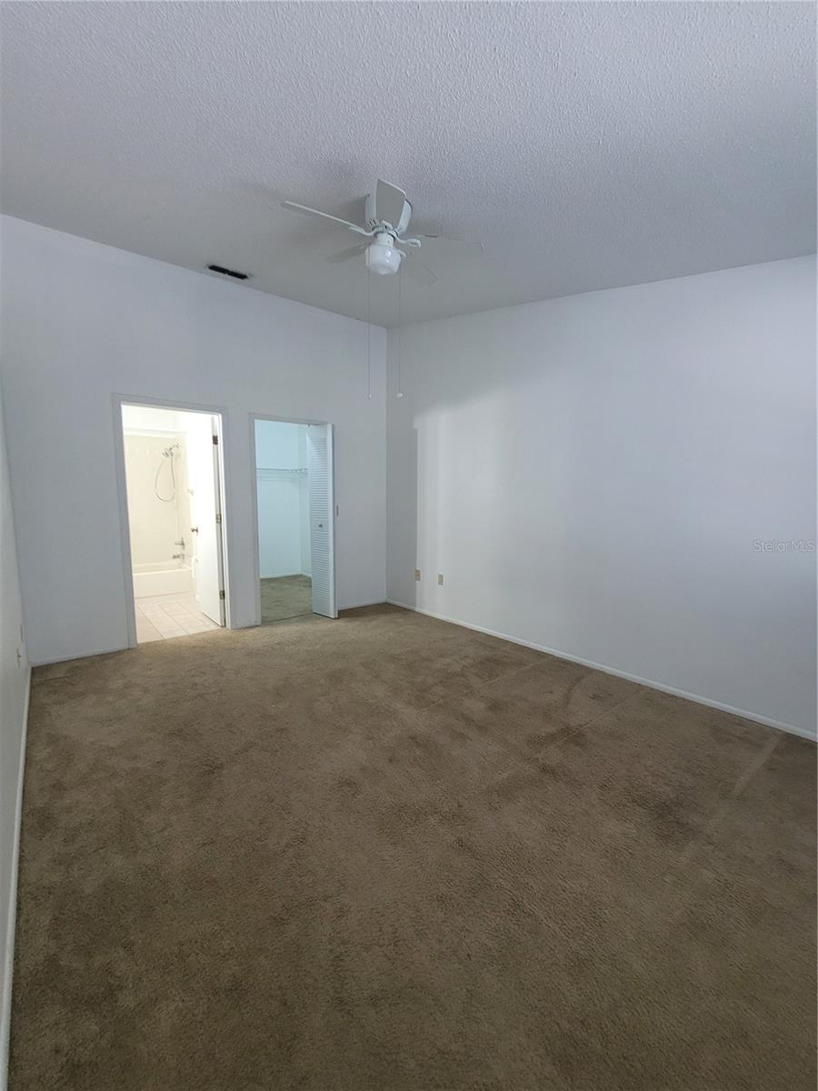 Image 9 of 13 For 3124 Semoran Boulevard 206